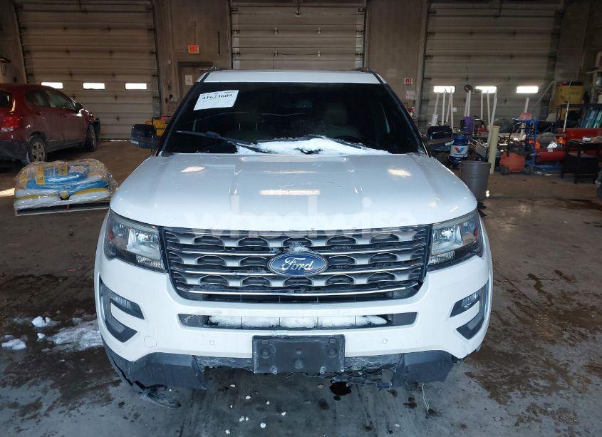 Photo 12 of 2017 Ford Explorer XLT (VIN 1FM5K8D83HGD37260)