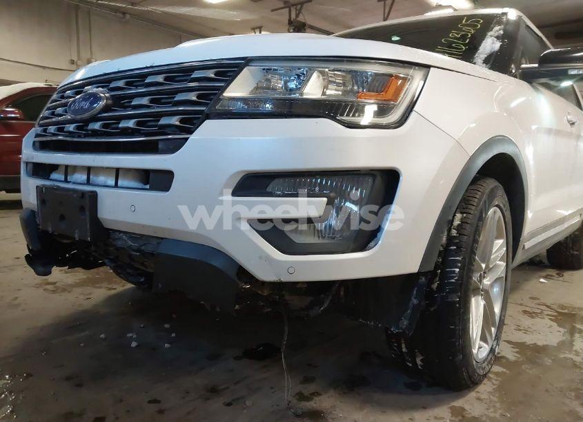 Photo 6 of 2017 Ford Explorer XLT (VIN 1FM5K8D83HGD37260)