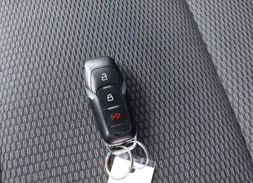 Photo 11 of 2017 Ford Explorer XLT (VIN 1FM5K8D83HGD47688)