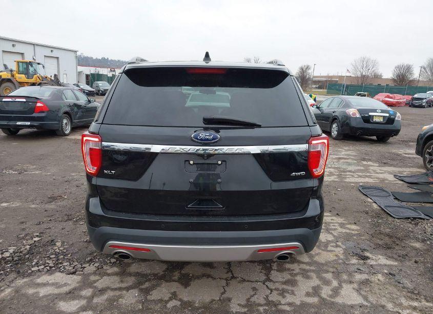 Photo 16 of 2017 Ford Explorer XLT (VIN 1FM5K8D83HGD47688)