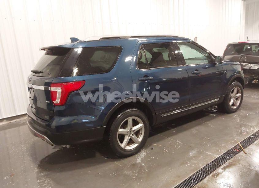 Photo 4 of 2017 Ford Explorer XLT (VIN 1FM5K8D83HGD54446)