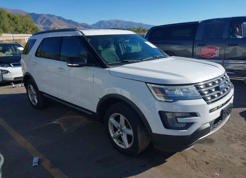2017 Ford Explorer XLT (VIN 1FM5K8D83HGD64958) main photo