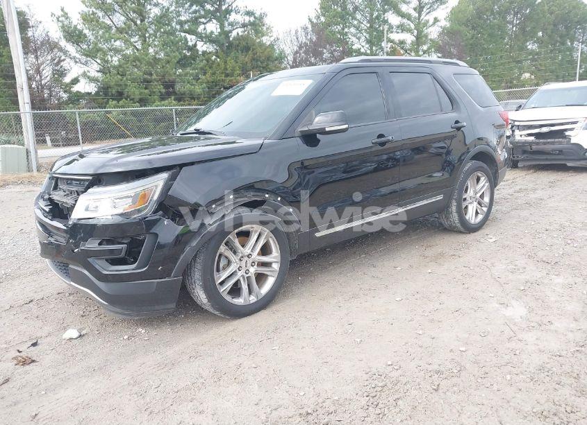 Photo 2 of 2017 Ford Explorer XLT (VIN 1FM5K8D83HGD83056)