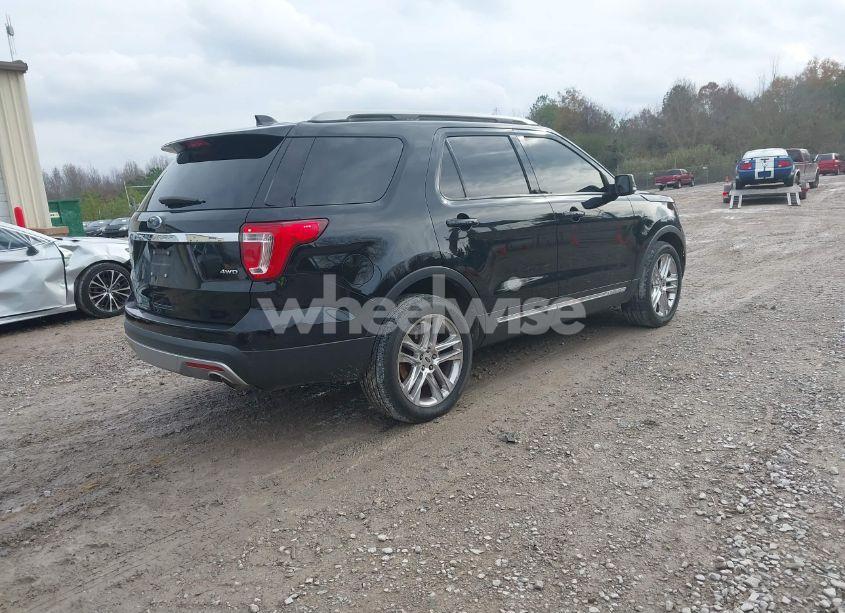 Photo 4 of 2017 Ford Explorer XLT (VIN 1FM5K8D83HGD83056)