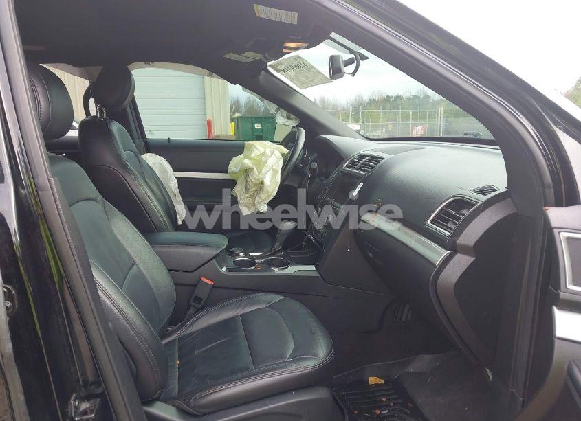 Photo 5 of 2017 Ford Explorer XLT (VIN 1FM5K8D83HGD83056)