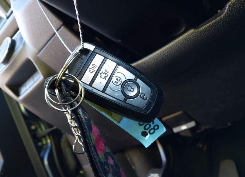 Photo 11 of 2018 Ford Explorer XLT (VIN 1FM5K8D83JGA74922)