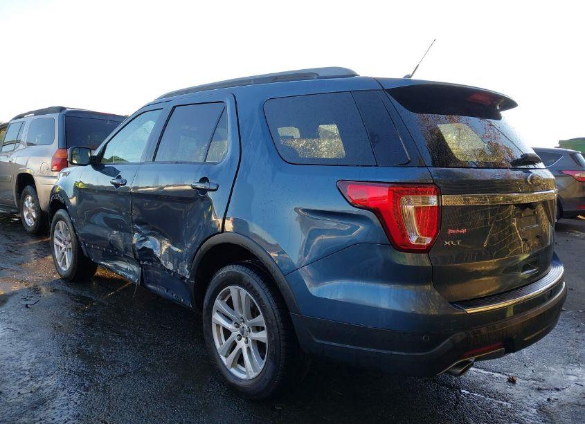 Photo 3 of 2018 Ford Explorer XLT (VIN 1FM5K8D83JGA74922)