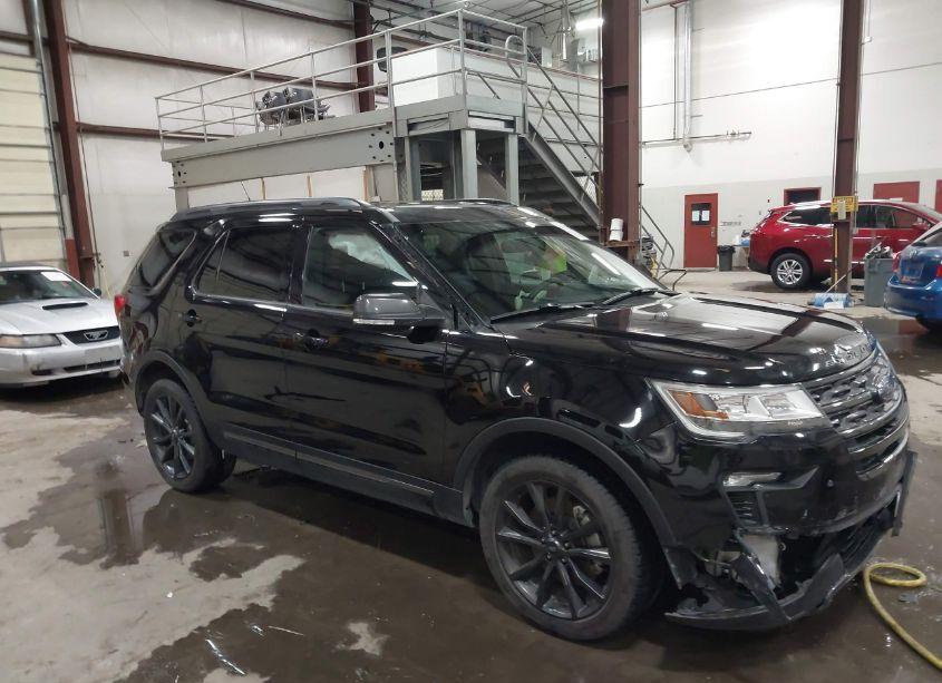 2018 Ford Explorer XLT (VIN 1FM5K8D83JGB10429) main photo
