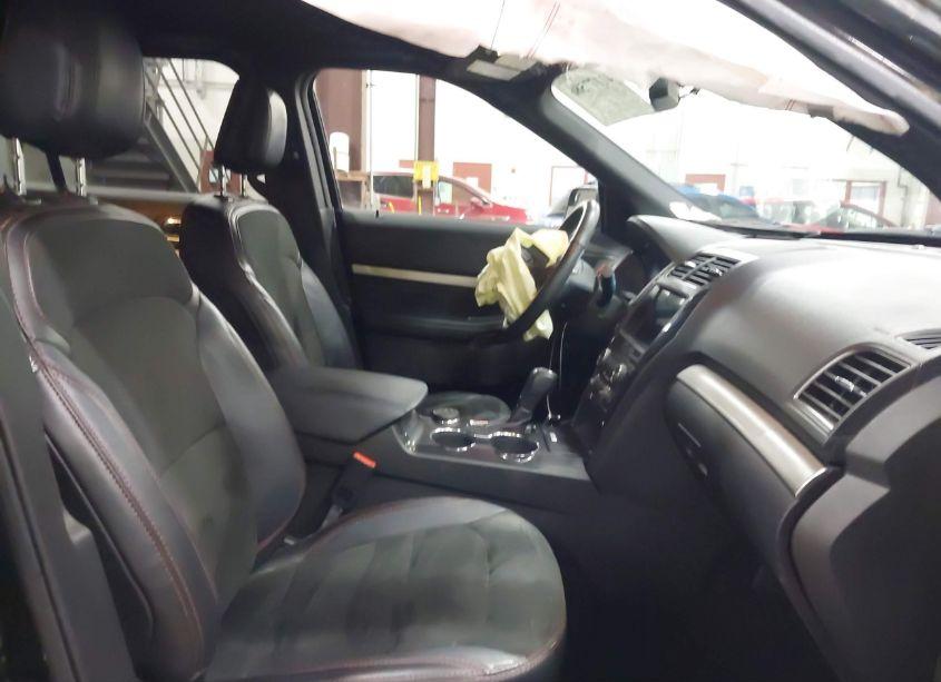 Photo 5 of 2018 Ford Explorer XLT (VIN 1FM5K8D83JGB10429)