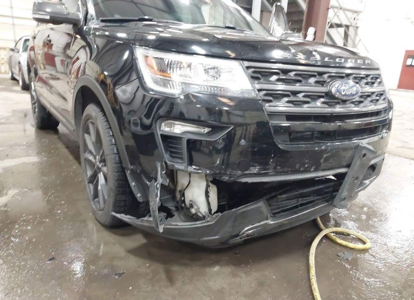 Photo 6 of 2018 Ford Explorer XLT (VIN 1FM5K8D83JGB10429)