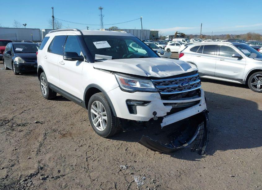 2018 Ford Explorer XLT (VIN 1FM5K8D83JGB83784) main photo