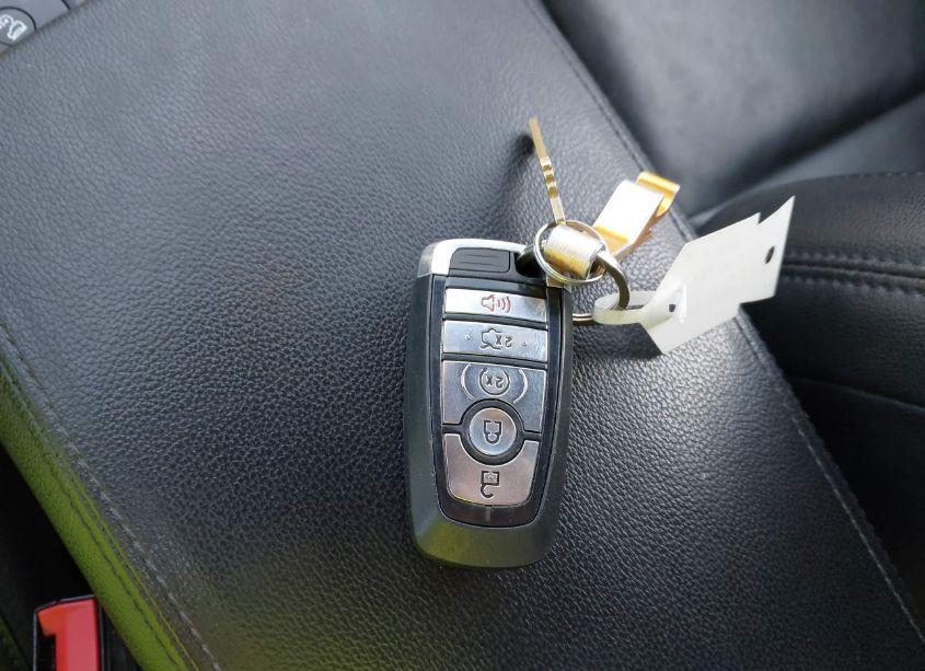 Photo 11 of 2018 Ford Explorer XLT (VIN 1FM5K8D83JGB83784)