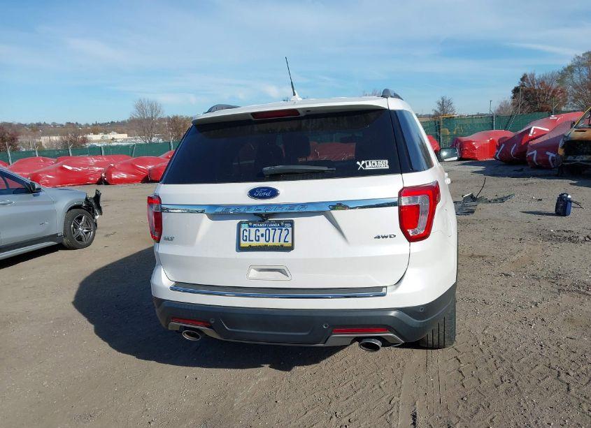 Photo 16 of 2018 Ford Explorer XLT (VIN 1FM5K8D83JGB83784)