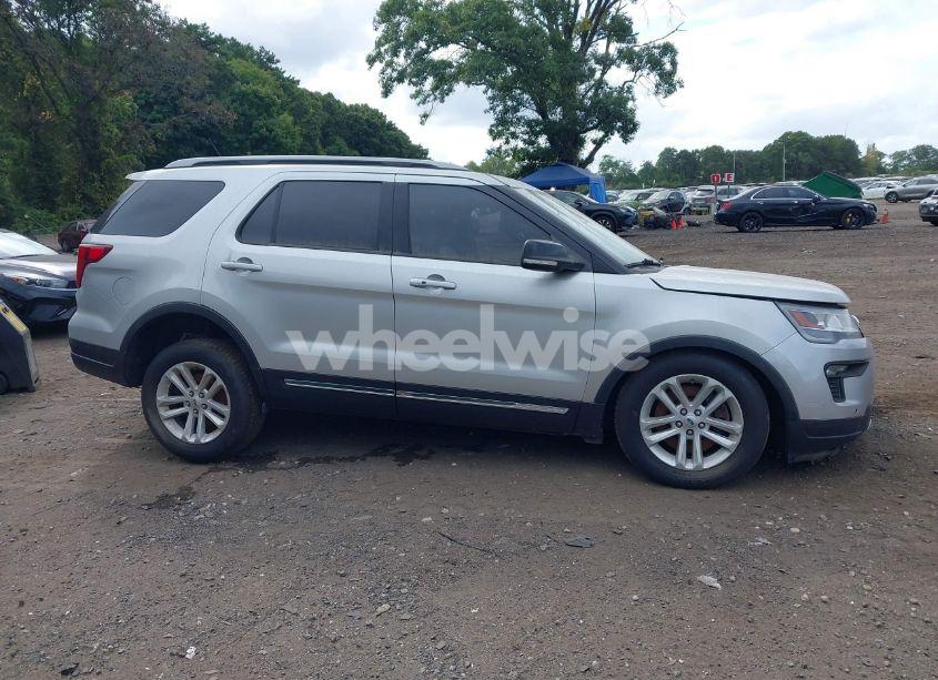 Photo 13 of 2018 Ford Explorer XLT (VIN 1FM5K8D83JGB94722)