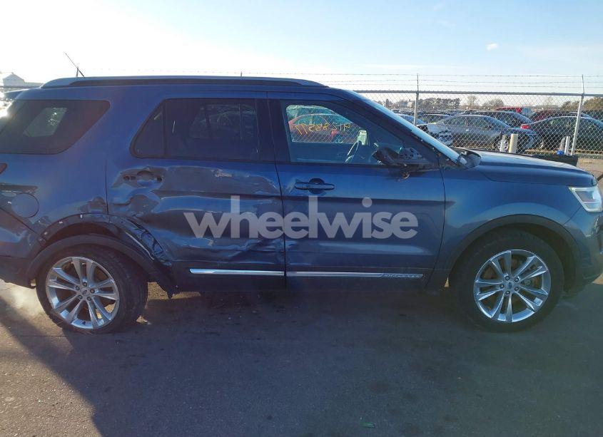 Photo 13 of 2018 Ford Explorer XLT (VIN 1FM5K8D83JGC71699)