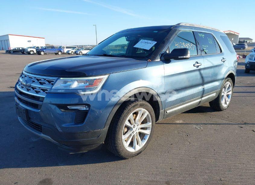 Photo 2 of 2018 Ford Explorer XLT (VIN 1FM5K8D83JGC71699)