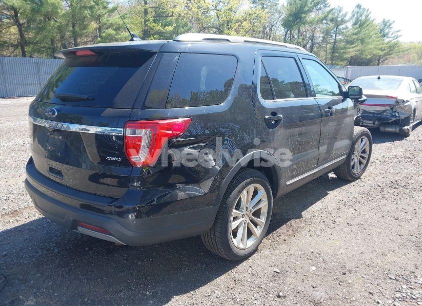 Photo 4 of 2019 Ford Explorer XLT (VIN 1FM5K8D83KGA01986)