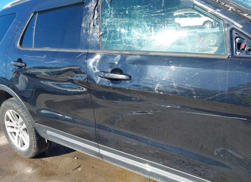 Photo 19 of 2019 Ford Explorer XLT (VIN 1FM5K8D83KGA27312)