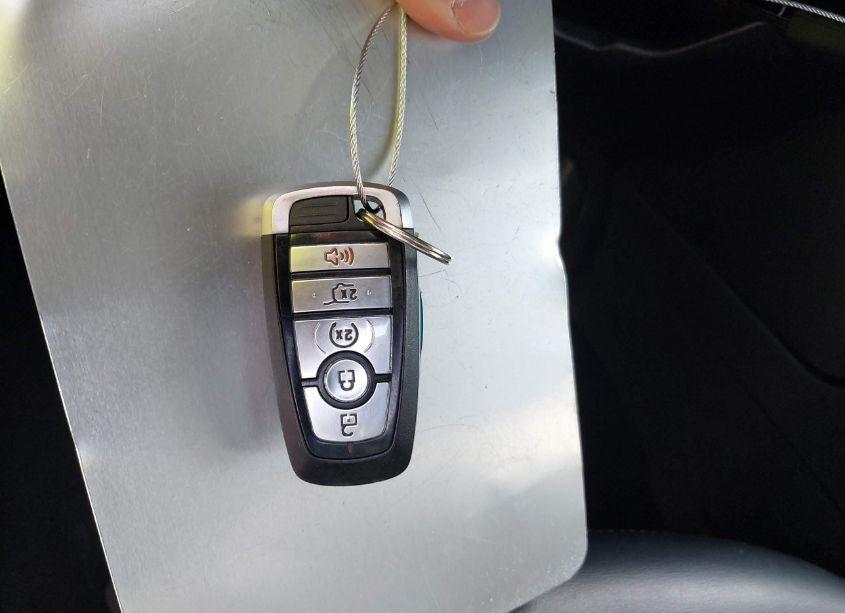 Photo 11 of 2019 Ford Explorer XLT (VIN 1FM5K8D83KGB32917)