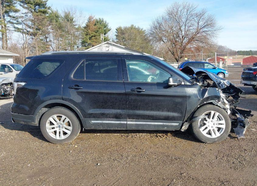 Photo 14 of 2019 Ford Explorer XLT (VIN 1FM5K8D83KGB32917)