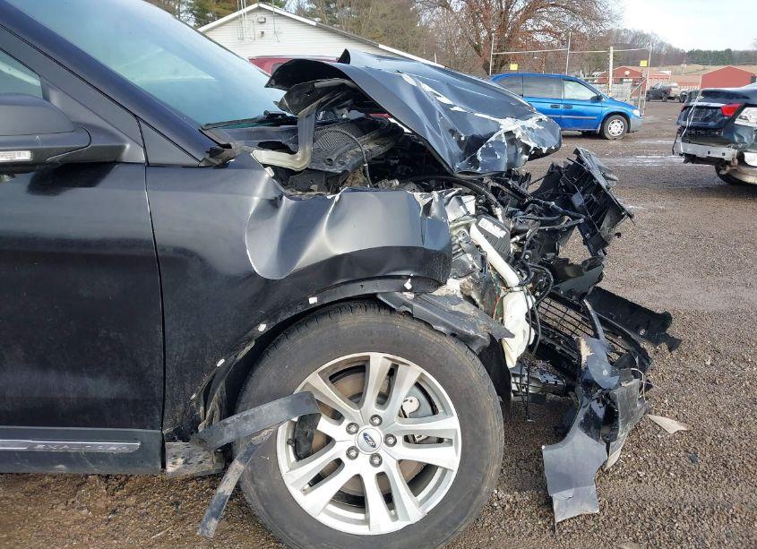 Photo 18 of 2019 Ford Explorer XLT (VIN 1FM5K8D83KGB32917)