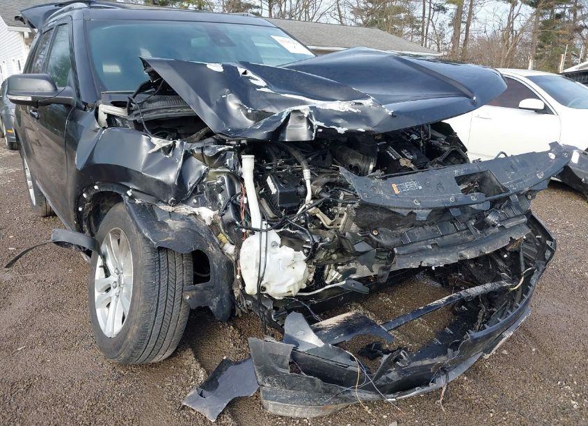 Photo 6 of 2019 Ford Explorer XLT (VIN 1FM5K8D83KGB32917)