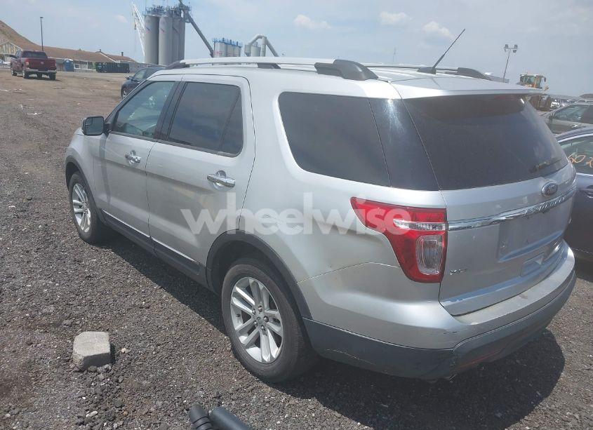 Photo 3 of 2013 Ford Explorer XLT (VIN 1FM5K8D84DGA05919)