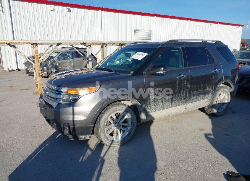 Photo 2 of 2013 Ford Explorer XLT (VIN 1FM5K8D84DGB21296)