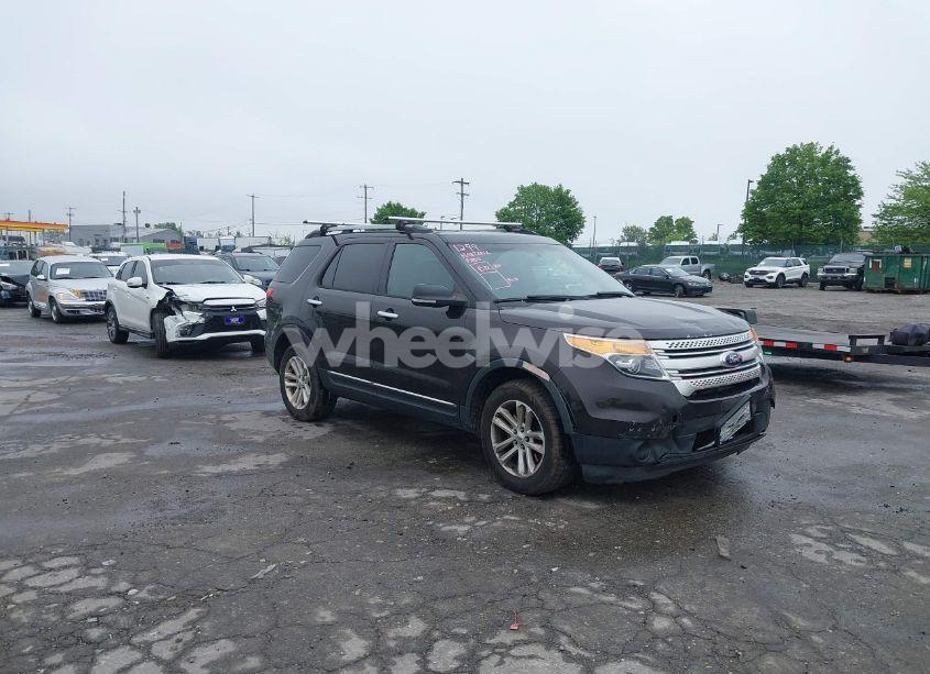 2013 Ford Explorer XLT (VIN 1FM5K8D84DGC13198) main photo