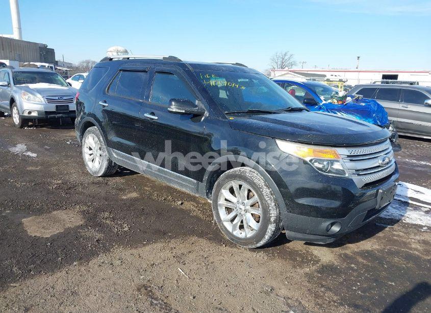 2013 Ford Explorer XLT (VIN 1FM5K8D84DGC19180) main photo