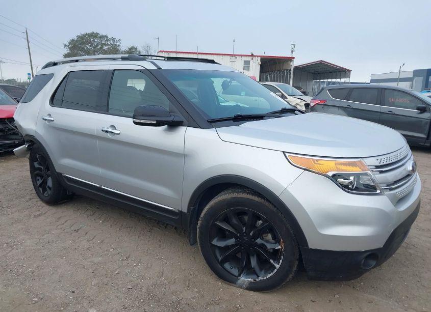 2013 Ford Explorer XLT (VIN 1FM5K8D84DGC25111) main photo