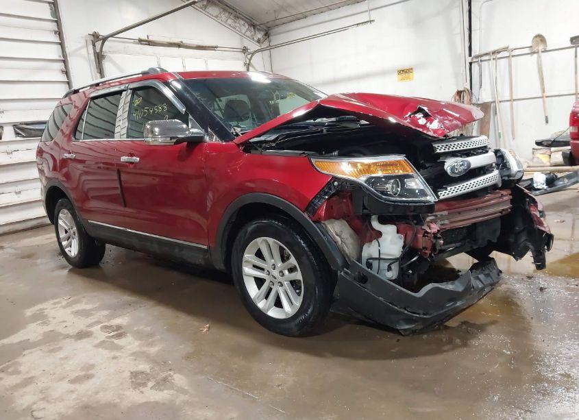 2013 Ford Explorer XLT (VIN 1FM5K8D84DGC28834) main photo