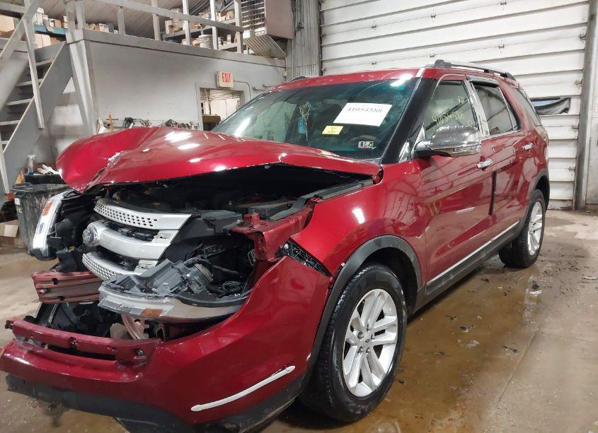 Photo 2 of 2013 Ford Explorer XLT (VIN 1FM5K8D84DGC28834)