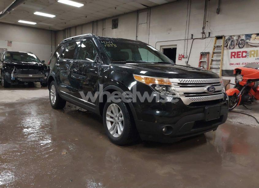2013 Ford Explorer XLT (VIN 1FM5K8D84DGC49859) main photo