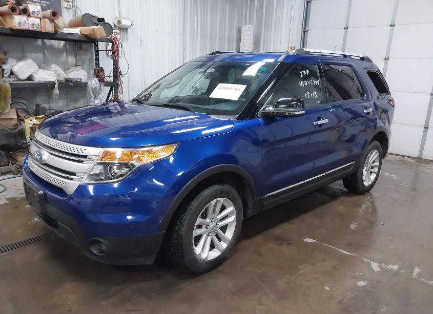 Photo 2 of 2013 Ford Explorer XLT (VIN 1FM5K8D84DGC86975)