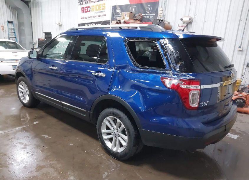 Photo 3 of 2013 Ford Explorer XLT (VIN 1FM5K8D84DGC86975)
