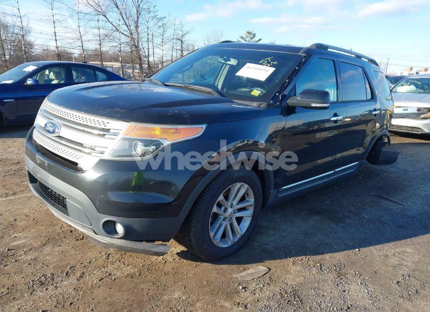 Photo 2 of 2014 Ford Explorer XLT (VIN 1FM5K8D84EGA57519)