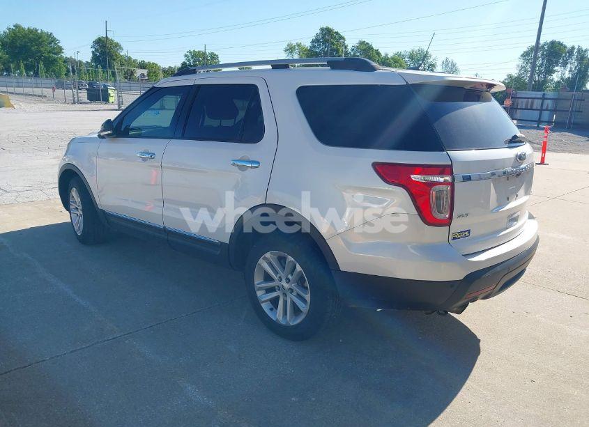 Photo 3 of 2014 Ford Explorer XLT (VIN 1FM5K8D84EGB09876)