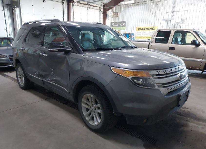 2014 Ford Explorer XLT (VIN 1FM5K8D84EGB74792) main photo