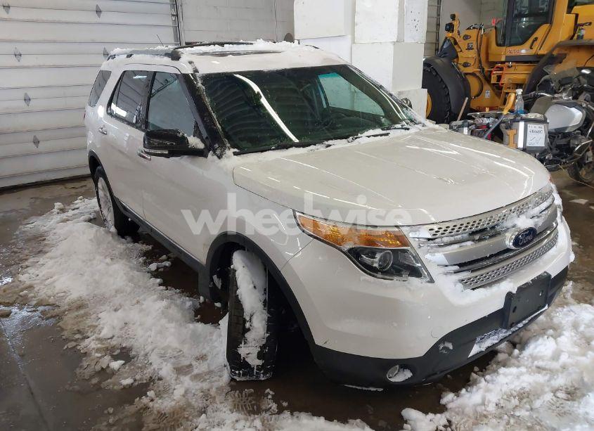 2014 Ford Explorer XLT (VIN 1FM5K8D84EGC18998) main photo