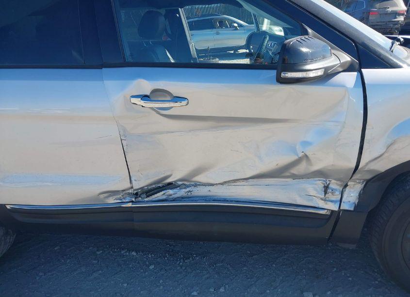 Photo 6 of 2015 Ford Explorer XLT (VIN 1FM5K8D84FGA91395)