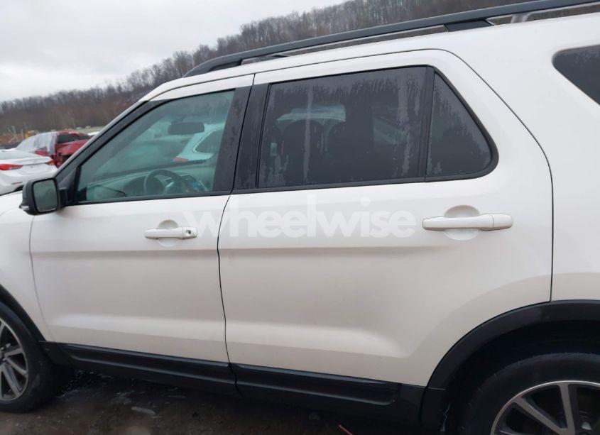 Photo 14 of 2015 Ford Explorer XLT (VIN 1FM5K8D84FGB45570)