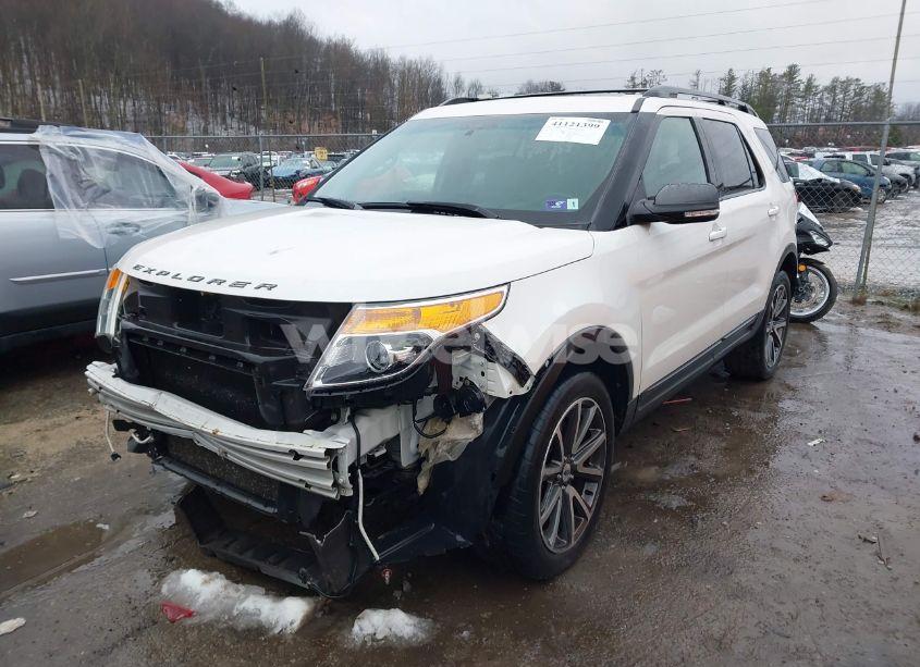 Photo 2 of 2015 Ford Explorer XLT (VIN 1FM5K8D84FGB45570)