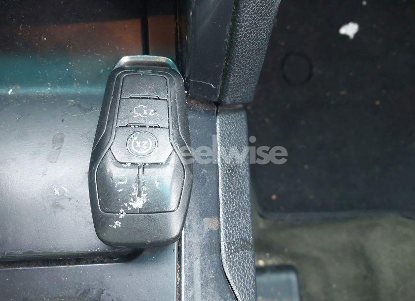 Photo 11 of 2016 Ford Explorer XLT (VIN 1FM5K8D84GGB08679)