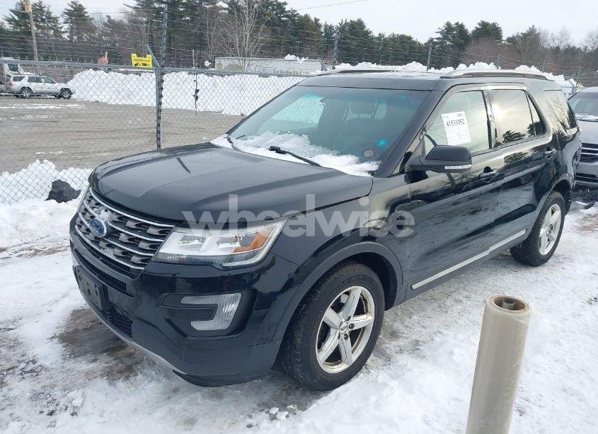 Photo 2 of 2016 Ford Explorer XLT (VIN 1FM5K8D84GGB08679)