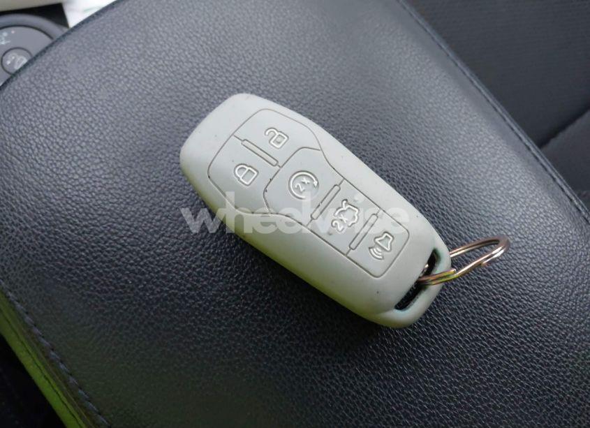 Photo 11 of 2016 Ford Explorer XLT (VIN 1FM5K8D84GGB57137)