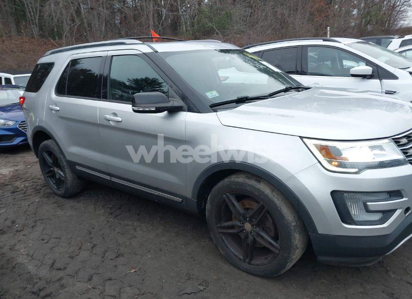 Photo 13 of 2016 Ford Explorer XLT (VIN 1FM5K8D84GGB57137)