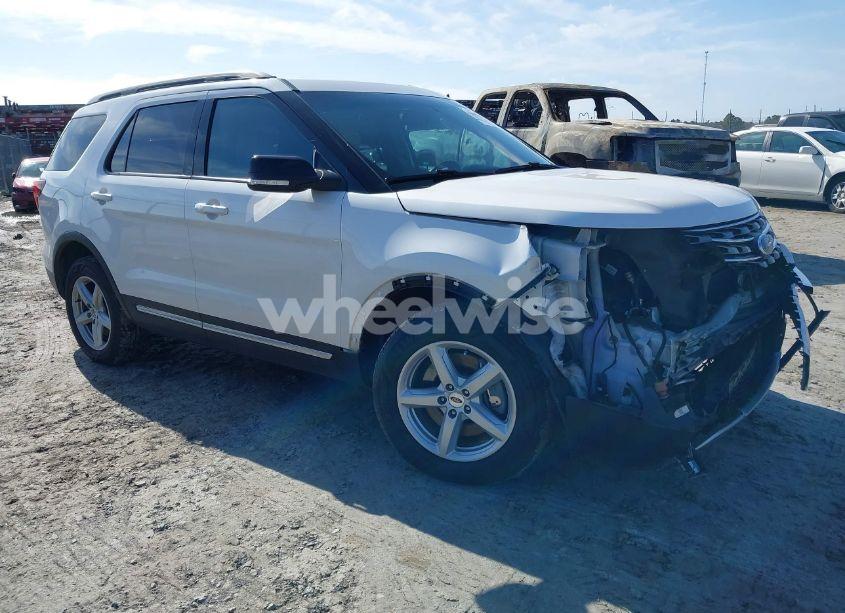 2016 Ford Explorer XLT (VIN 1FM5K8D84GGB78845) main photo