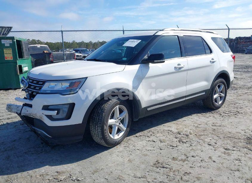 Photo 2 of 2016 Ford Explorer XLT (VIN 1FM5K8D84GGB78845)