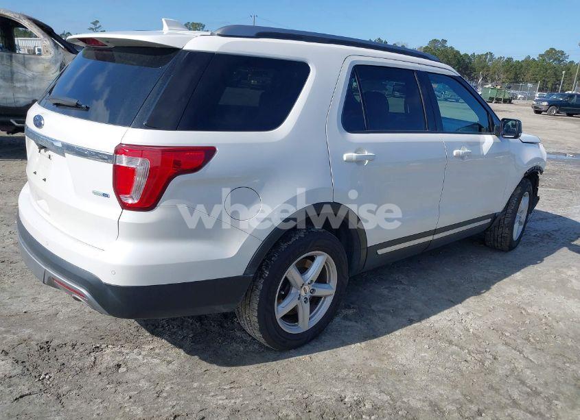 Photo 4 of 2016 Ford Explorer XLT (VIN 1FM5K8D84GGB78845)